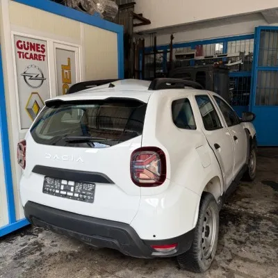 Dacia Duster Çıkma Bagaj Kapağı 2021-2024