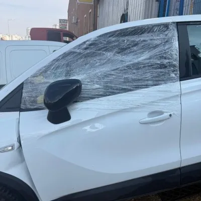 Opel Crossland Çıkma Sol Ön Kapı Hatasız