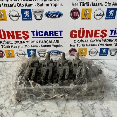 Renault Clio 3 / Taliant Çıkma 1.2 16V Silindir Kapağı