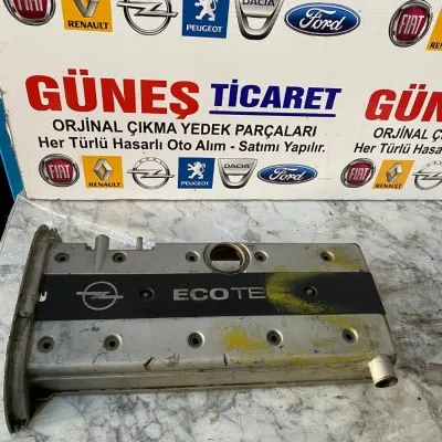 Opel Vectra B Çıkma 2000 Motor Eksantrik Kapağı