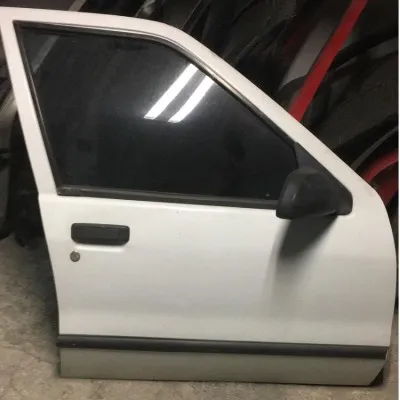 Renault 19 Çıkma Sağ Ön Kapı