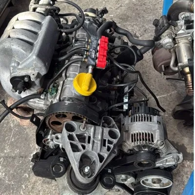 Renault Laguna 1 2.0 8V Sandık Motor